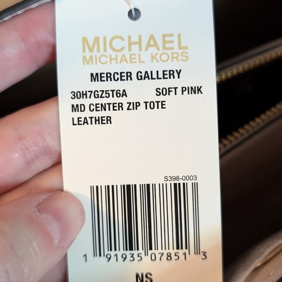 NWT Michael Kors Mercer Gallery Satchel- soft pink - Picture 8 of 8